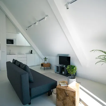 Portaria Housing * 阿威罗