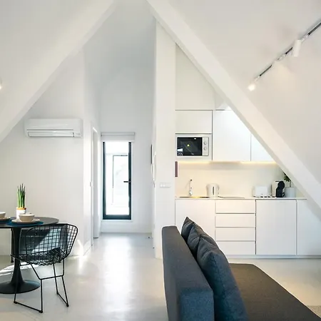 Portaria Housing * 阿威罗